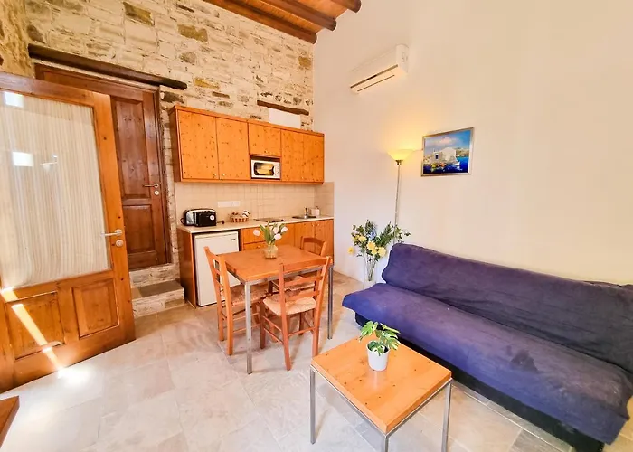 Skarinou's Landhouse Poolside Heaven Apartamento *